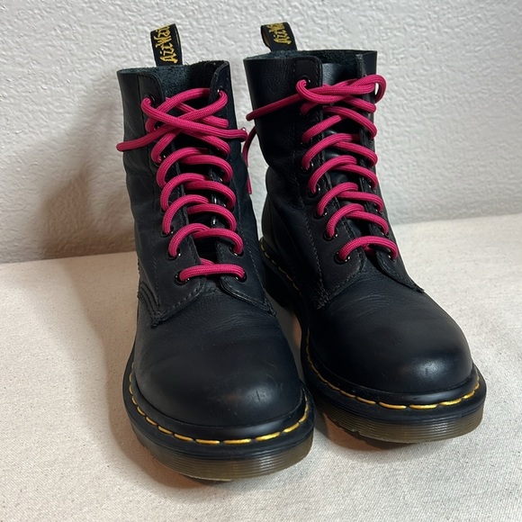 Dr. Martens Black Leather Combat Boots with Pink Laces – Women’s Size 7 - Picture 14 of 14